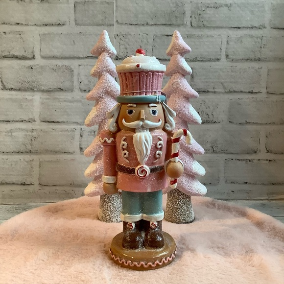 CUPCAKES & CASHMERE 11in Cupcake Nutcracker Only - Picture 2 of 8
